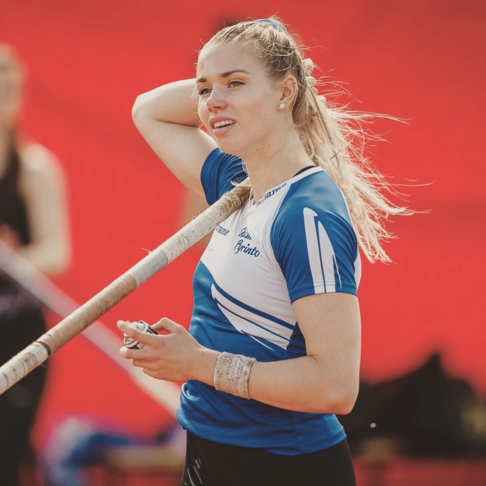 Miten Elina Lampela tuli Suomen johtava seiväshyppääjä?