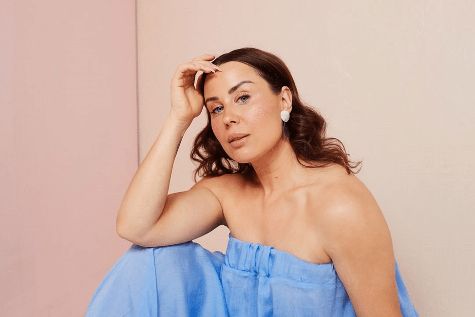 Alma Hätönen palasi Ylelle kuuden vuoden tauon jälkeen