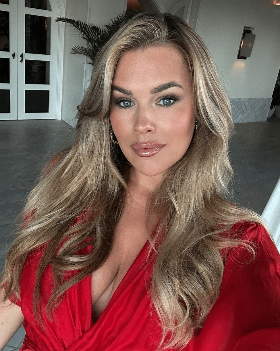 Sara Sieppi sai yllätyslahjan poikaystävältään Pyry Soirilta Kreikassa