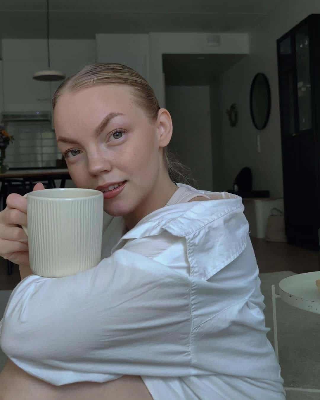 Miisa Nuorgam palaa sosiaaliseen mediaan hauskalla kissatarinalla