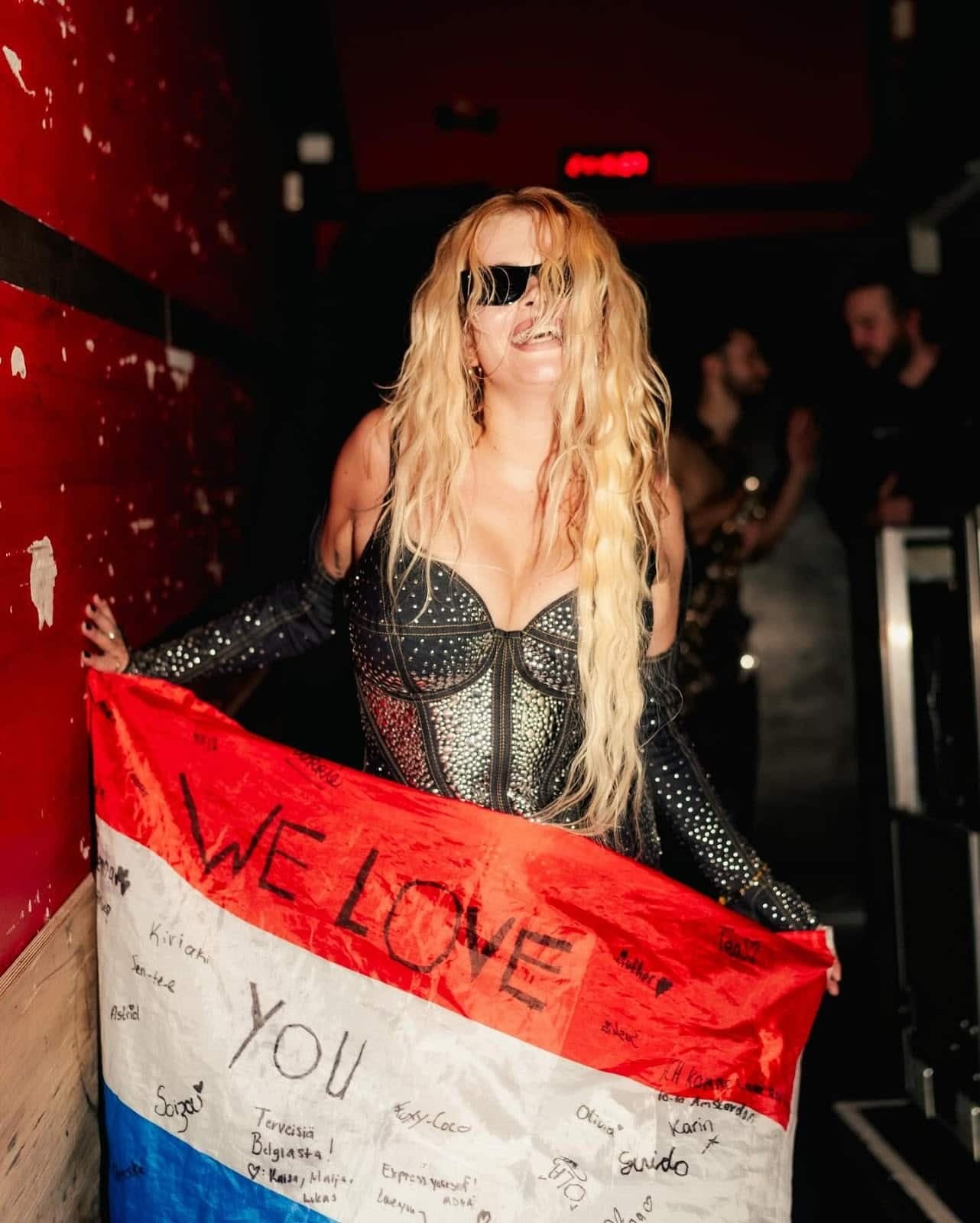 Erika Vikmanilta iso paljastus kiertueen päätteeksi – Eurooppa seuraavana?