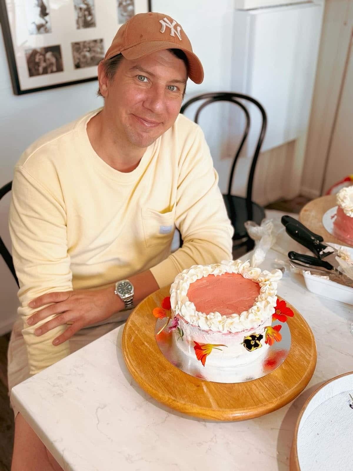 Aku Hirviniemi herätti huomiota uudenvuoden postauksella