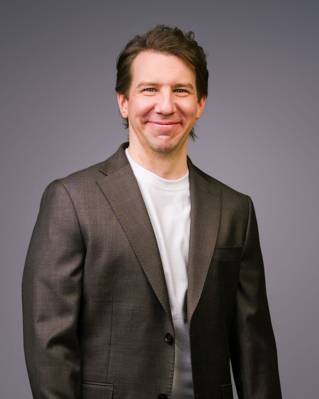 Aku Hirviniemi avaa nyt uuden liikkeen Töölöön