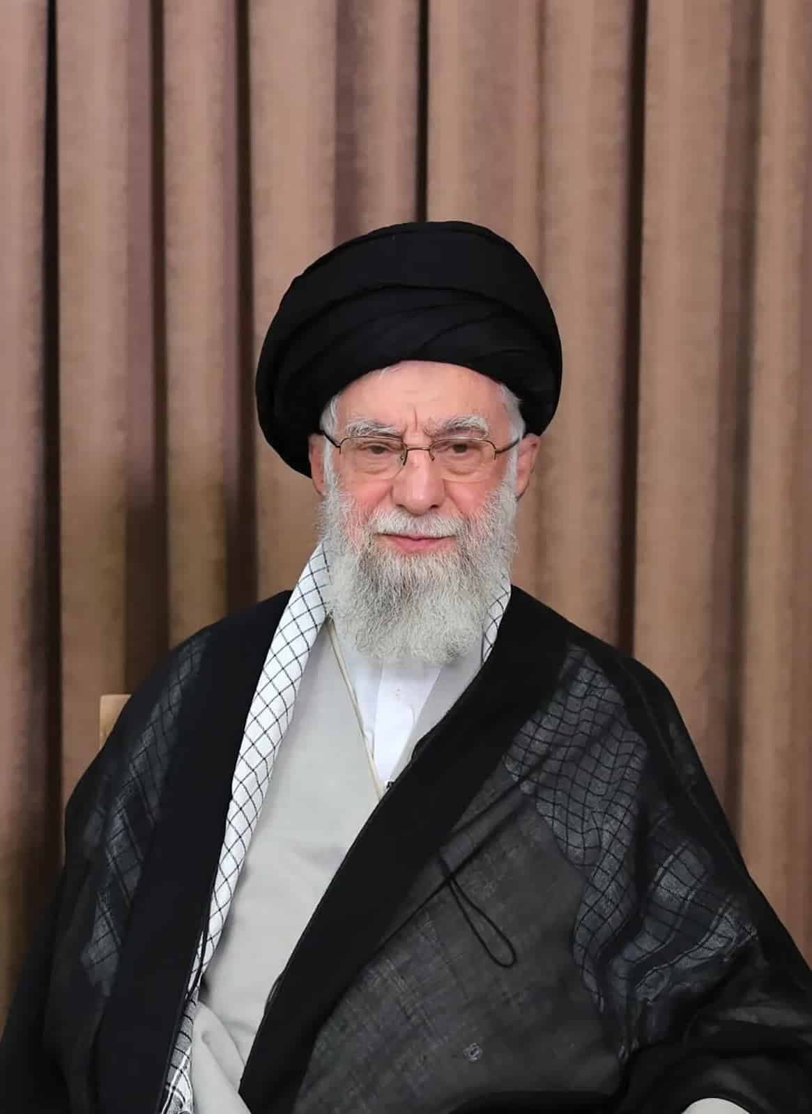 Iranin ylin johtaja Ayatollah Ali Khamenei on kuollut – Iranin valtion media vahvistaa