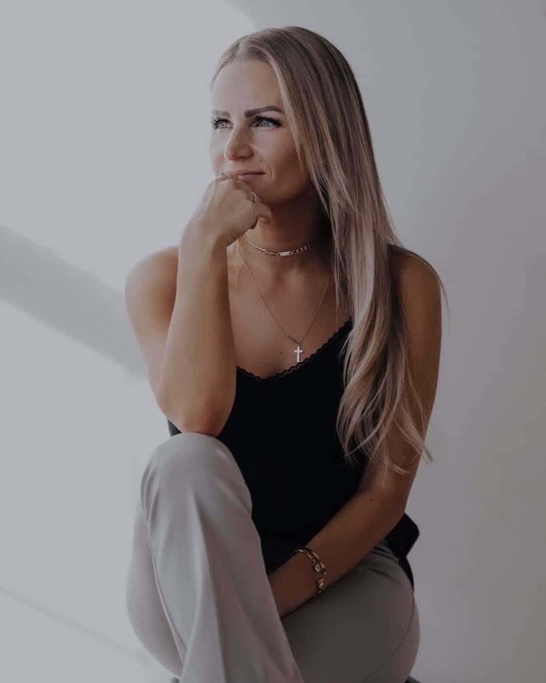 Helena Koivu ajattelee, että naiset eivät vieläkään ole saaneet asemaa ja oikeuksia