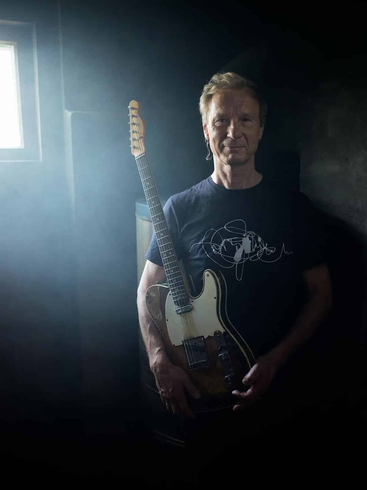 Ismo Alanko julkaisi uuden singlen – fanit riehaantuivat somessa!